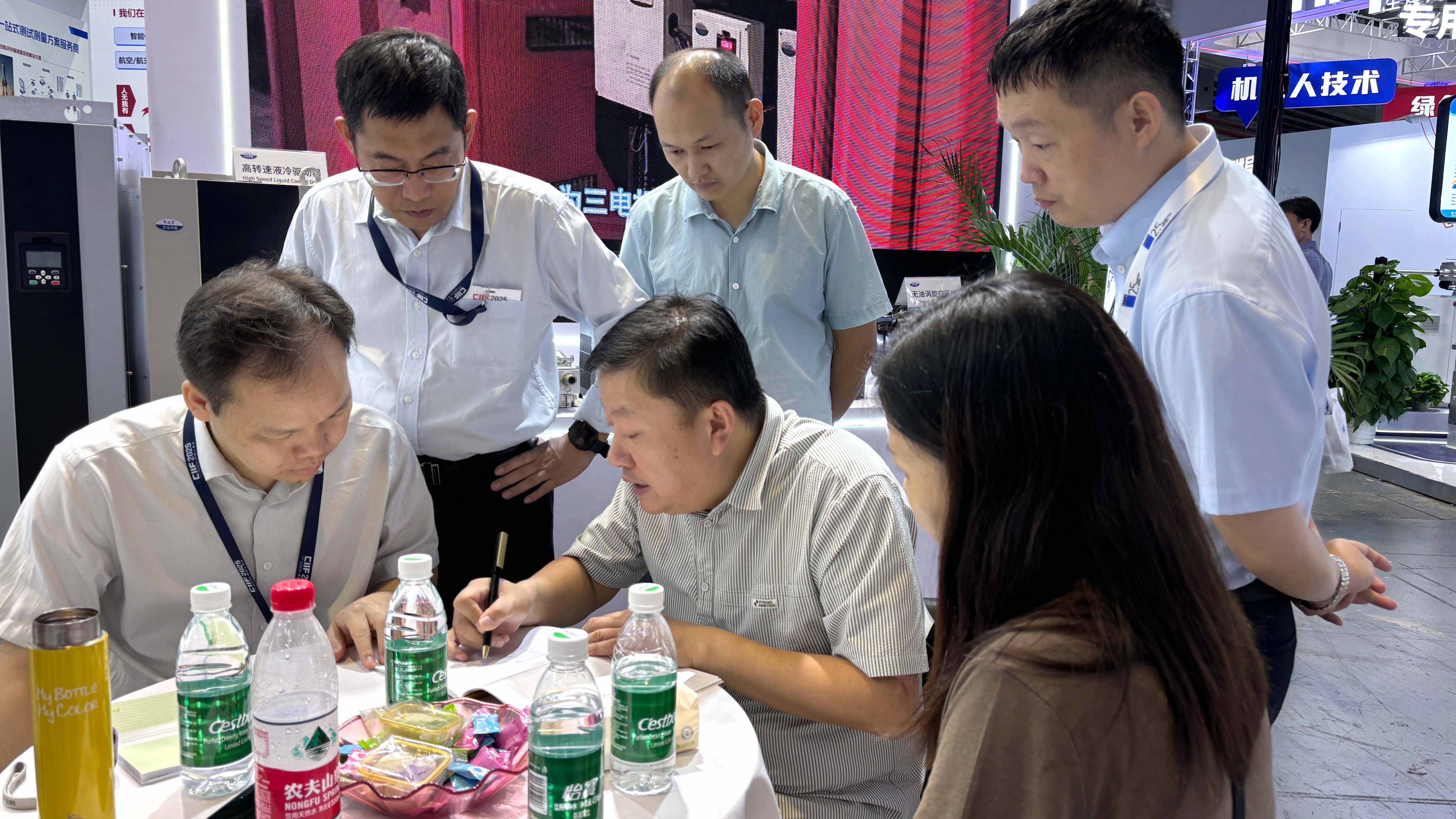 蓝海华腾2025上海工博会圆满收官！